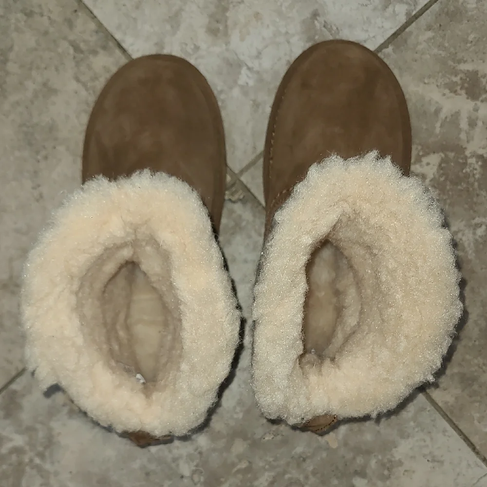 BearPaw Brown Suede Winter Boots